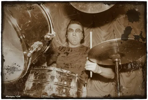 Archive photo of a musician at the drums.